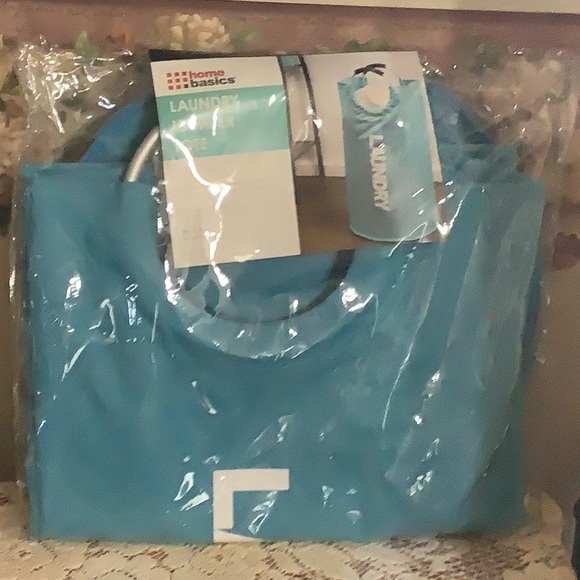 NWOT Laundry Bag - Picture 1 of 1